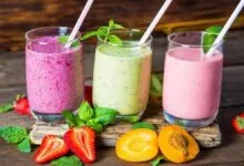 طرز تهیه ۲ مدل نوشیدنی میوه‌ای خنک برای روز‌های گرم!